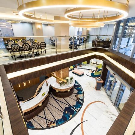Warwick Riyadh Al Wezarat Exterior photo