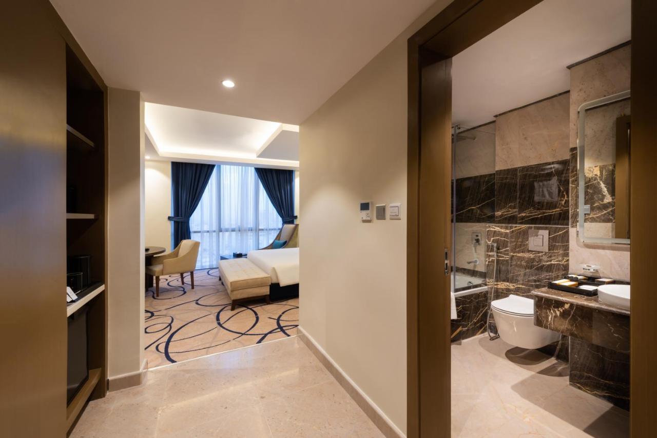 Warwick Riyadh Al Wezarat Exterior photo