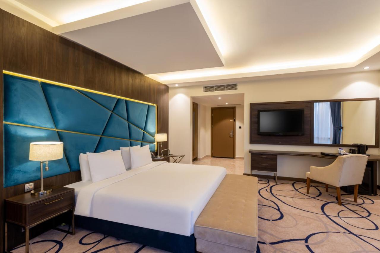Warwick Riyadh Al Wezarat Exterior photo