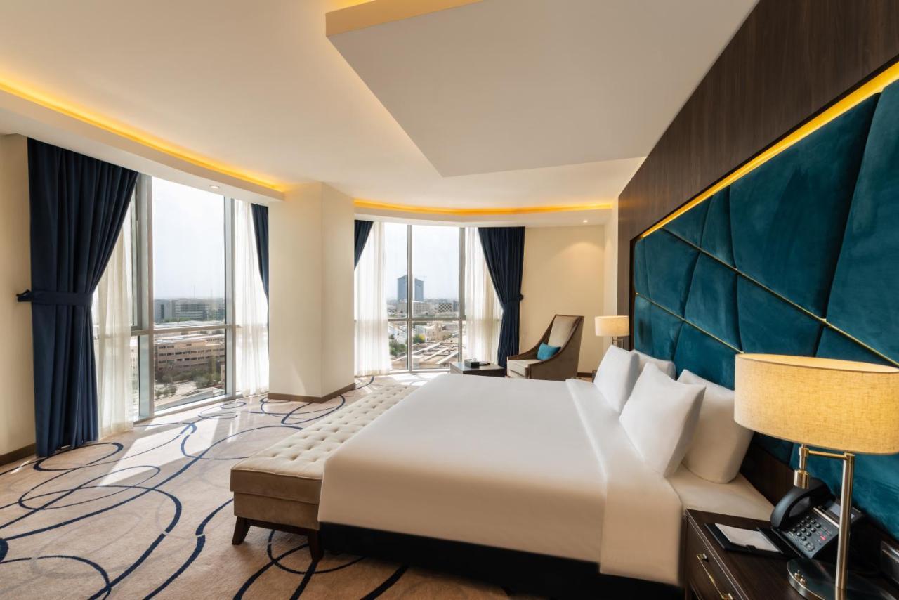 Warwick Riyadh Al Wezarat Exterior photo