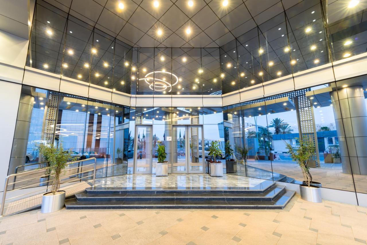 Warwick Riyadh Al Wezarat Exterior photo